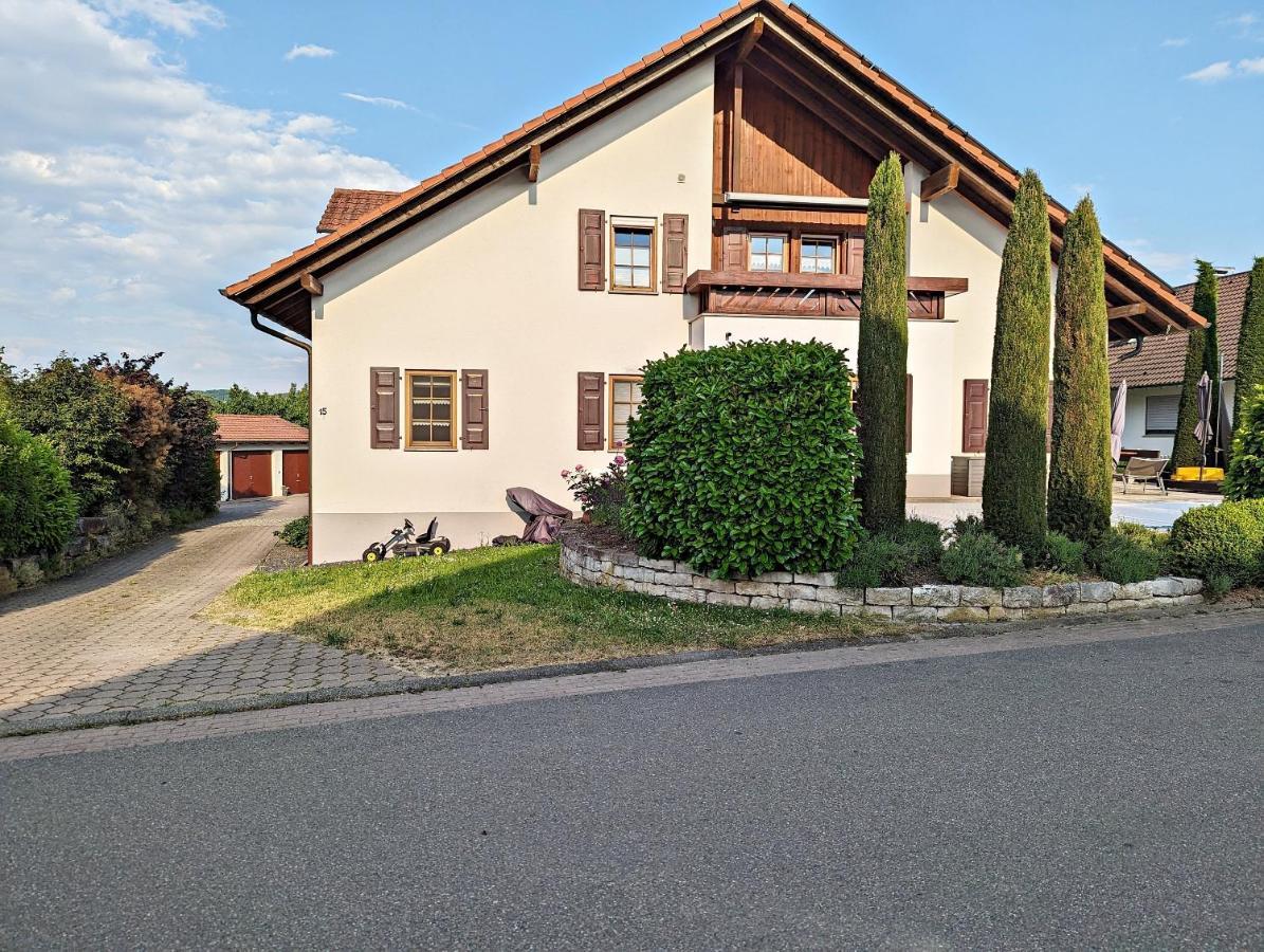 Ferienwohnung Bluetenzauber In Idyllischer Lage Naehe Bodensee Hilzingen Exterior foto